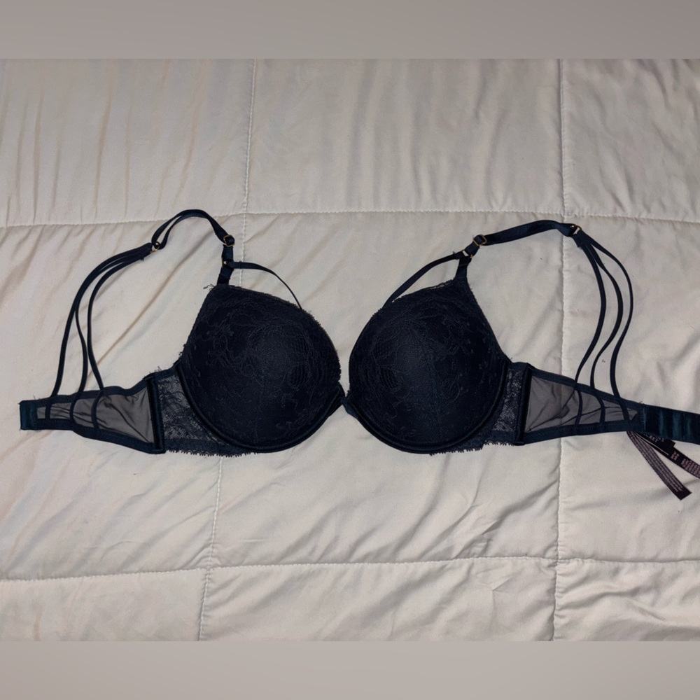 Victoria’s Secret Very Sexy push up bra
